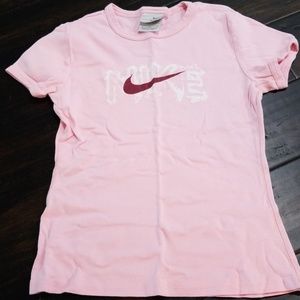 **SOLD**Nike pink T-shirt